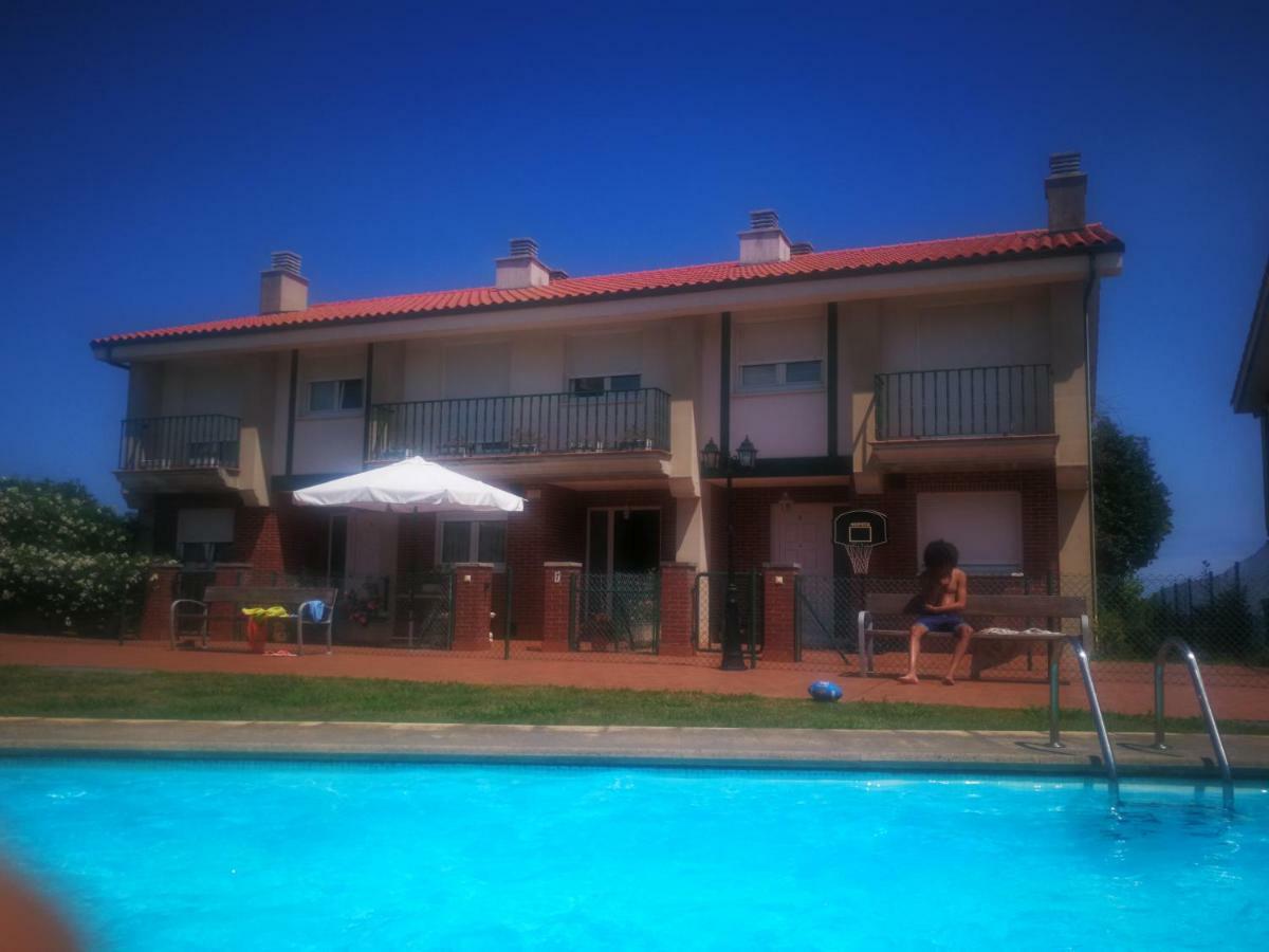Villa Maguana Castro Urdiales Buitenkant foto